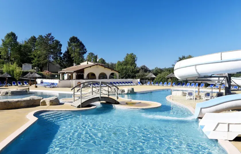 Appart Abordable avec Accès à 2 Piscines! - Image 1