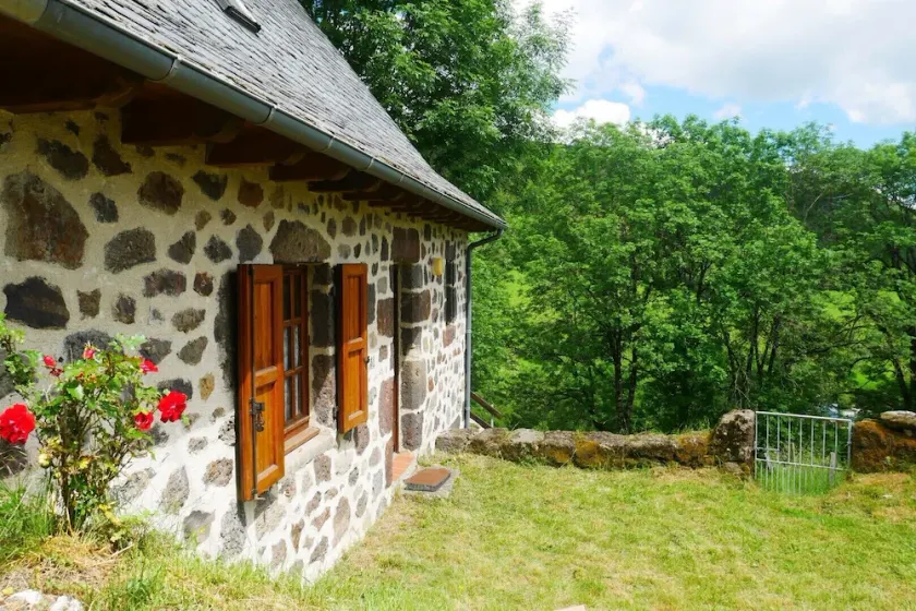 Litet Auvergne hus i bergsbyn - Image 1