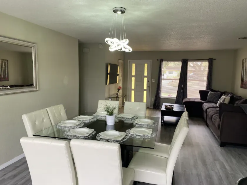 Orlando Spacious Home Near Universal - Image 1