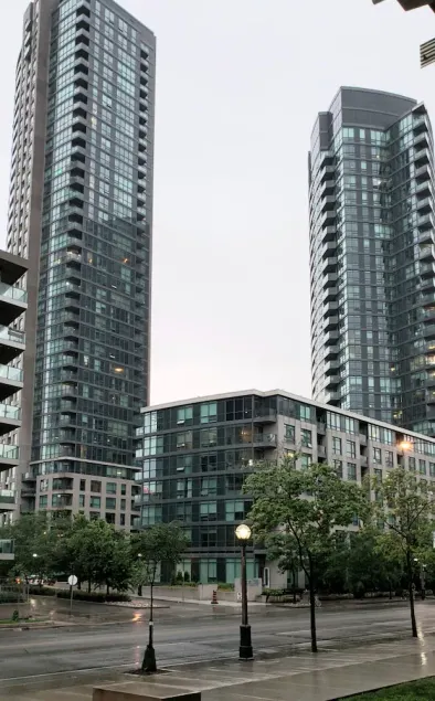 *Ground Floor 2BR 2BA Patio/Pool/Gym/BBQ/Prkg/Lake *Famous Waterpark City Condos - Image 1