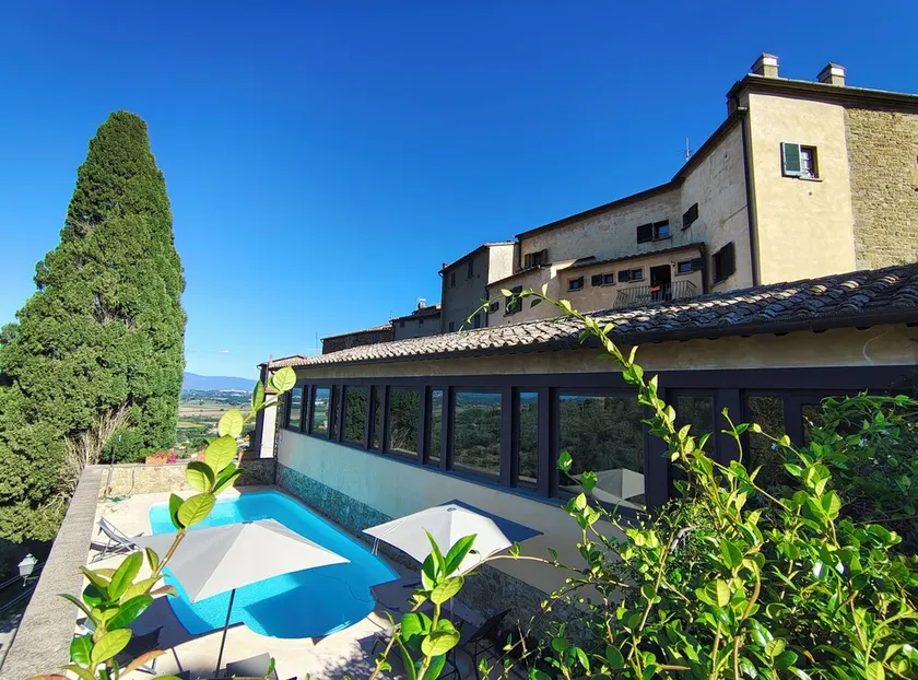 TUSCANFLAT Castle - Image 1