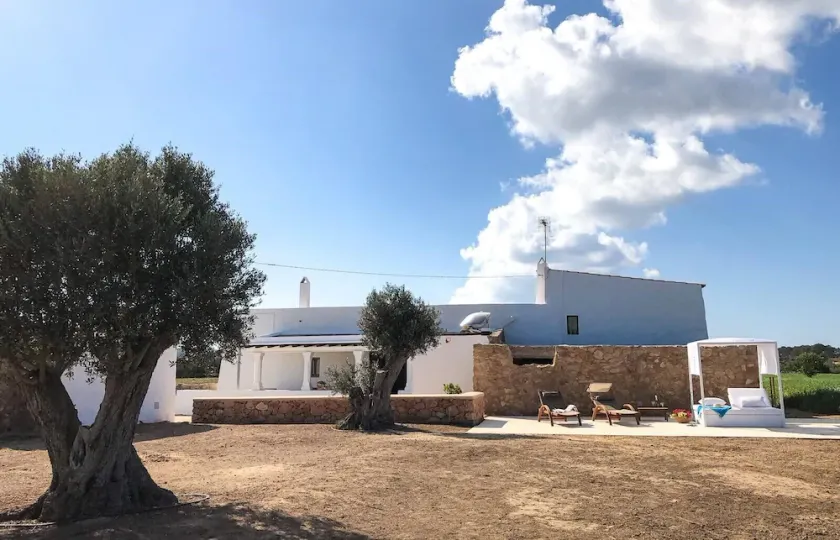 TRADITIONAL HOUSE NEAR SANT FRANCESC - Image 1