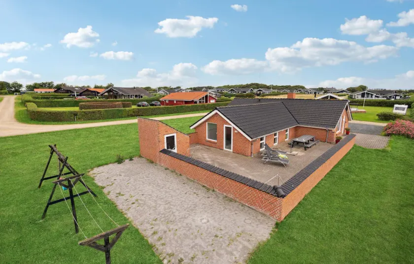 Nice Home In Vinderup With Sauna - Image 1