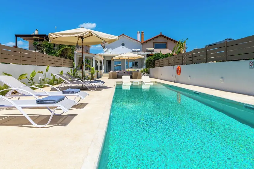 Ammos Beach House - Image 1