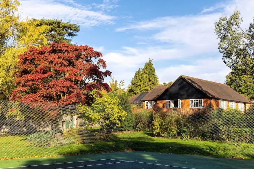 Gather & Unwind: Gardens, Woodlands & Tennis cottages. - Image 1