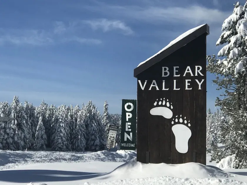 The Perfect Getaway For A Small Family, Summer Or Winter. Take A Break And Enjoy Time Together - Baby Equipment Available Upon Request 2 Bedroom Home by Redawning - Image 1