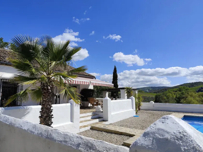 Traditional country house with pool near Ronda la Vieja - Image 1