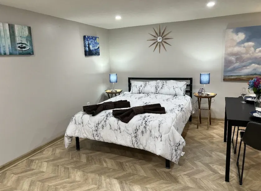 Gorgeous Private Studio in heart of Kettering - Image 1