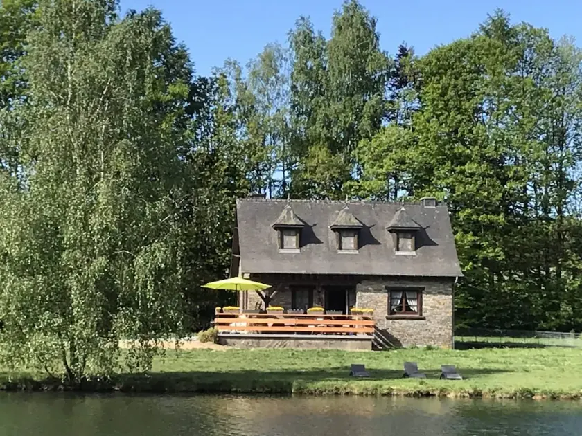 House in the Countryside on a Large Estate - Image 1
