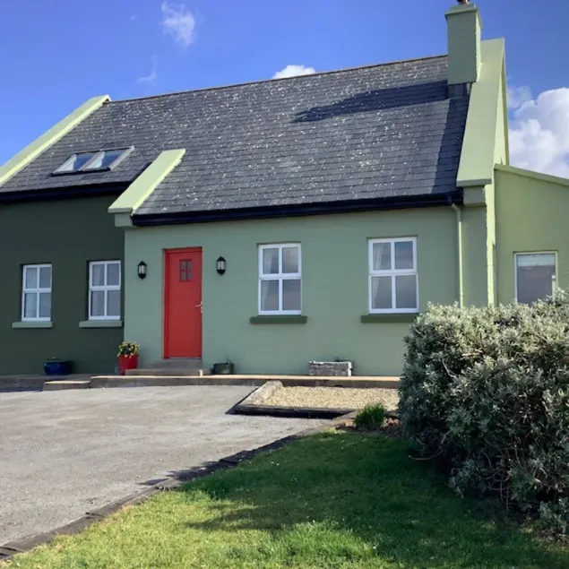Un chalet unique, une vue imprenable sur l'océan et le Burren de Doolin - Image 1