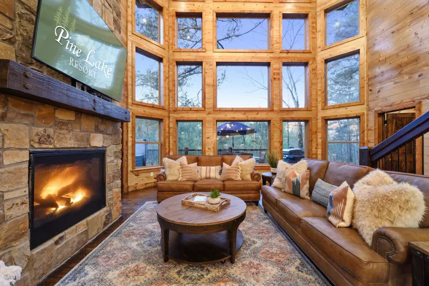See the awe-inspiring views of the Ouachita mountains from the stunning window wall - Image 1