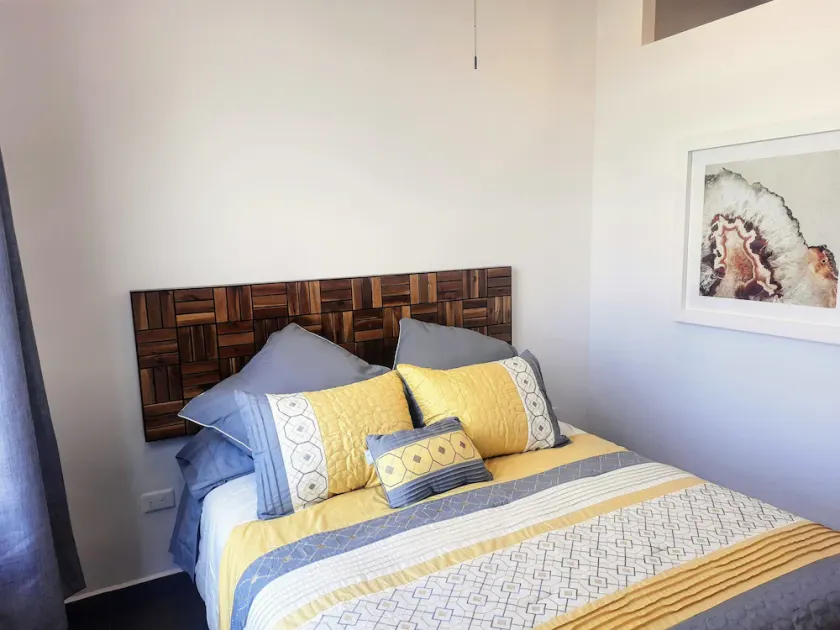 DT Loft5 10 min f.Beach few blocks Gym Malls Rest Bars & Transport - Image 1