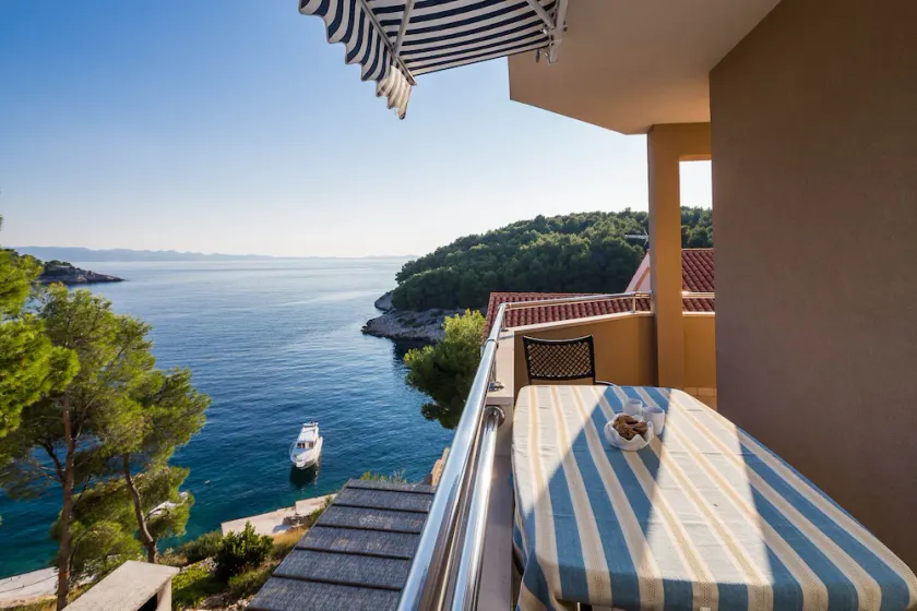 Steps to the Sea and Beach | Pool | Sea-view Balcony | Peaceful Bay - Image 1