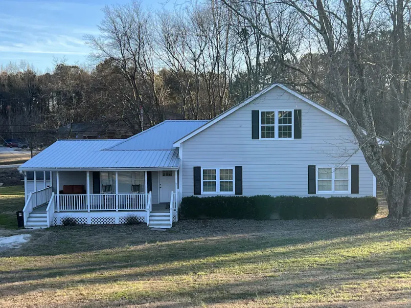 4 Bedroom , 3 Baths  - Sleeps 8+ - Image 1