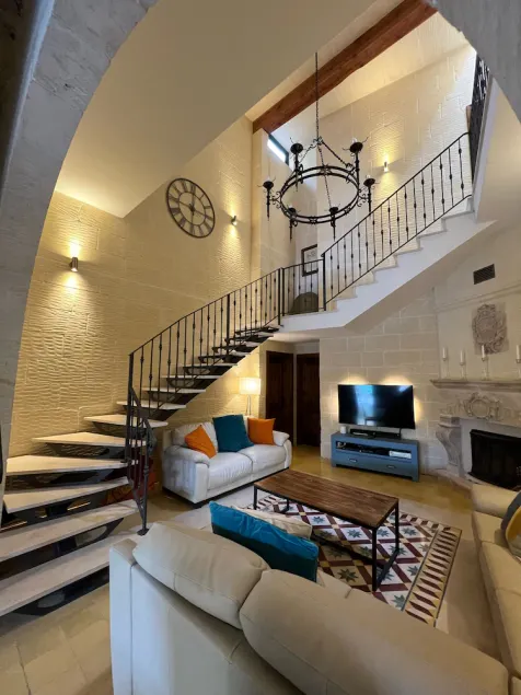 Dar Ta Nina Wunderschöne Luxus-Familienvilla mit 5 Schlafzimmern. Pool Klimaanlage und WiFi - Image 1