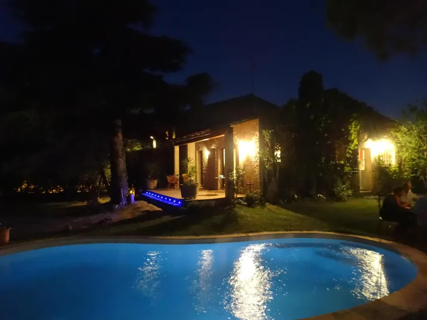 Marseille: Villa mit Pool und großem Garten mit Bäumen in einer sehr ruhigen Gegend - Image 1