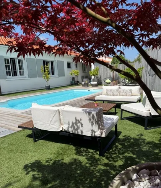 A 3-star family-run inn with a pool: \"La Parenthèse,\" just outside La Rochelle - Image 1