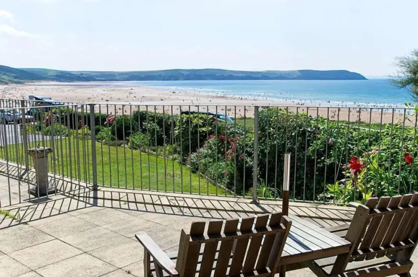 Popular 1 bed apartment on Woolacombe seafront  with fantastic sea views - Image 1