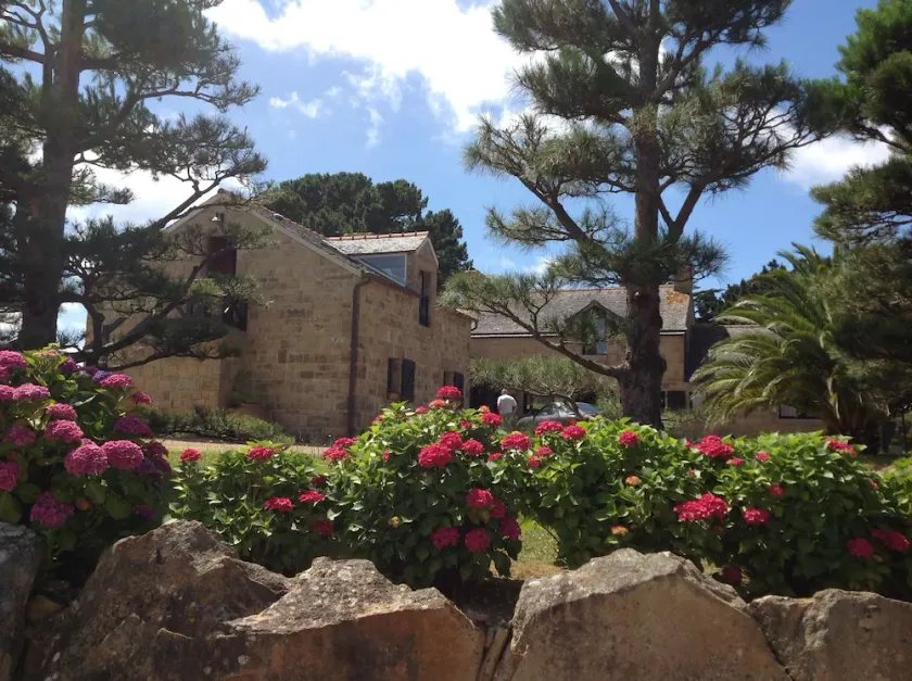 LINOTTE\" rental, Trégastel, sea, beach 100 m away, promenade, Côte - Image 1
