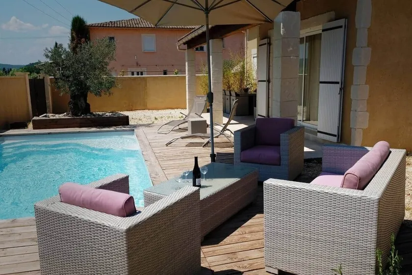 Confortável casa de 3 estrelas com piscina aquecida privativa - Image 1