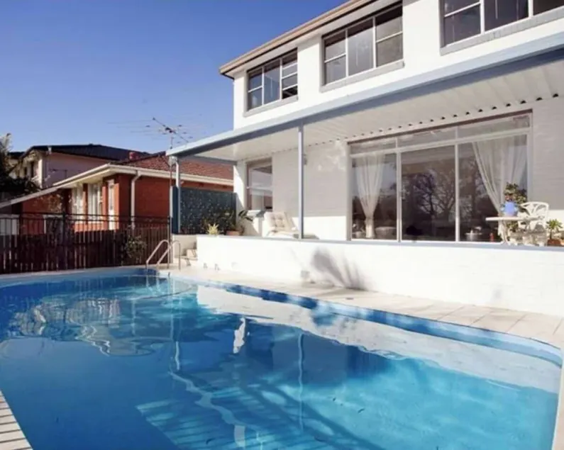 Stylish 5-Bedroom Home + Pool Near Cronulla Beach - Image 1