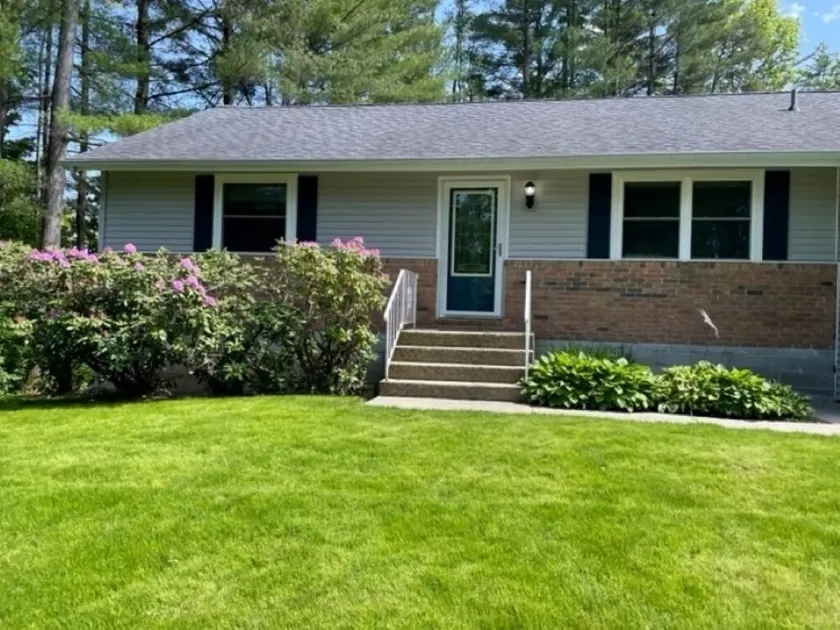 Perfect Saratoga Springs location - Image 1