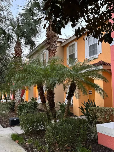 Enchanted Island Villa - 5 miles from Disney, Newly Renovated, Resort Community - Image 1
