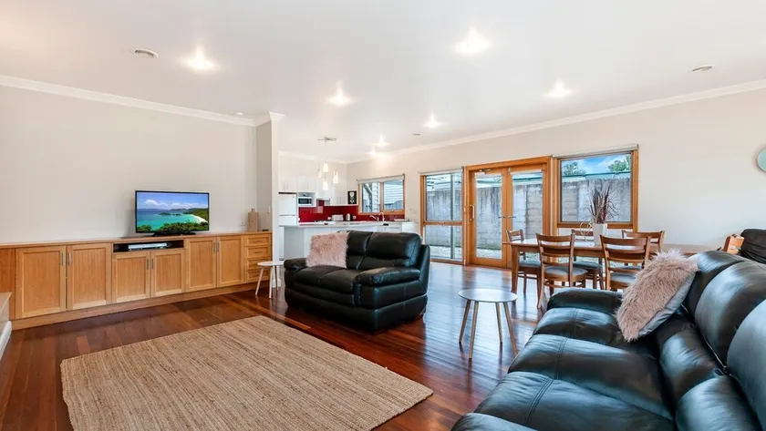 Family home in the centre of Port Fairy - Image 1