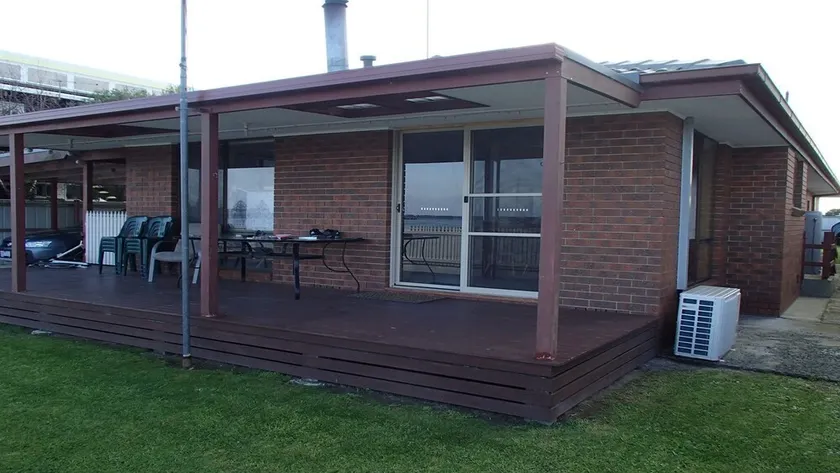 Port Albert Holiday House, great for families, with an awesome water view. - Image 1