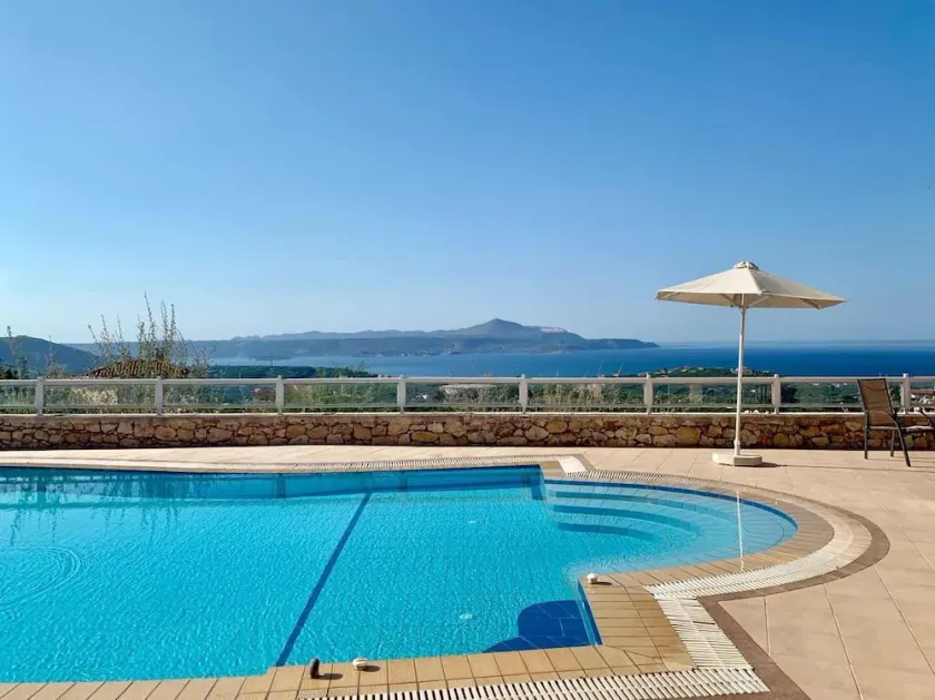 Two Km to beach and all amenities - Image 1