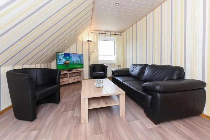 Vacation apartment Deichblick - Holiday apartments Der Seehund, Haus Hafeneck in - Image 1