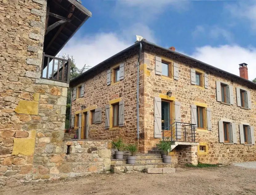 Charming cottage with terrace and pets allowed in Belmont-de-la-Loire - Image 1