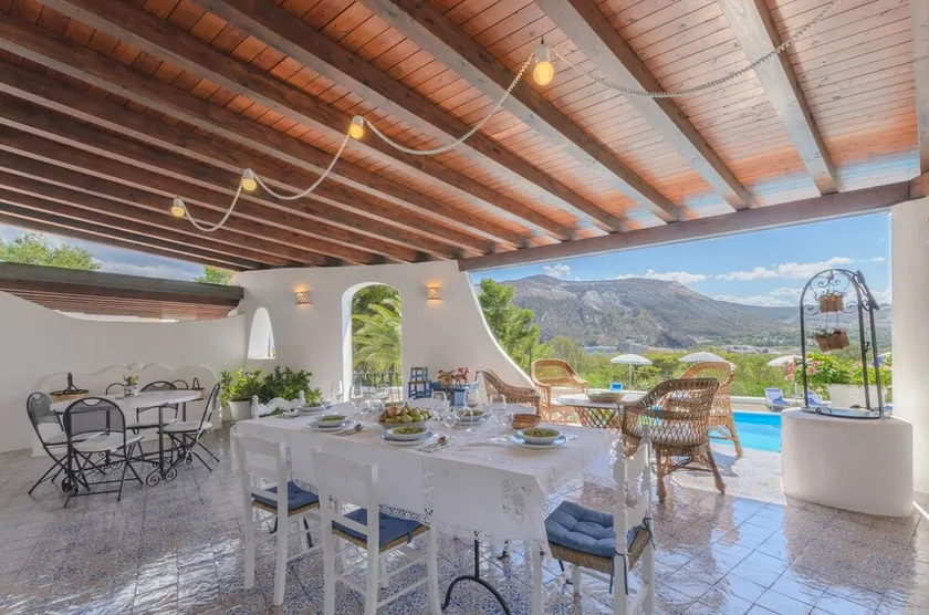 Exklusive Villa mit Park und Pool, atemberaubende Aussicht 8/18 Personen-ruhig - Image 1