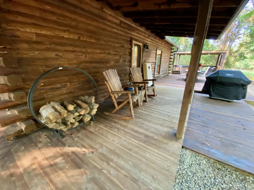 Evergreen Place Cabin - Image 1