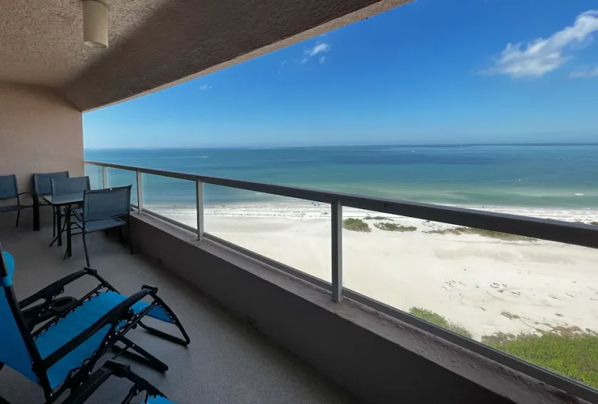 Beachfront Sky High Views-14th Floor- Sand Key! Resort Level Amenities! - Image 1