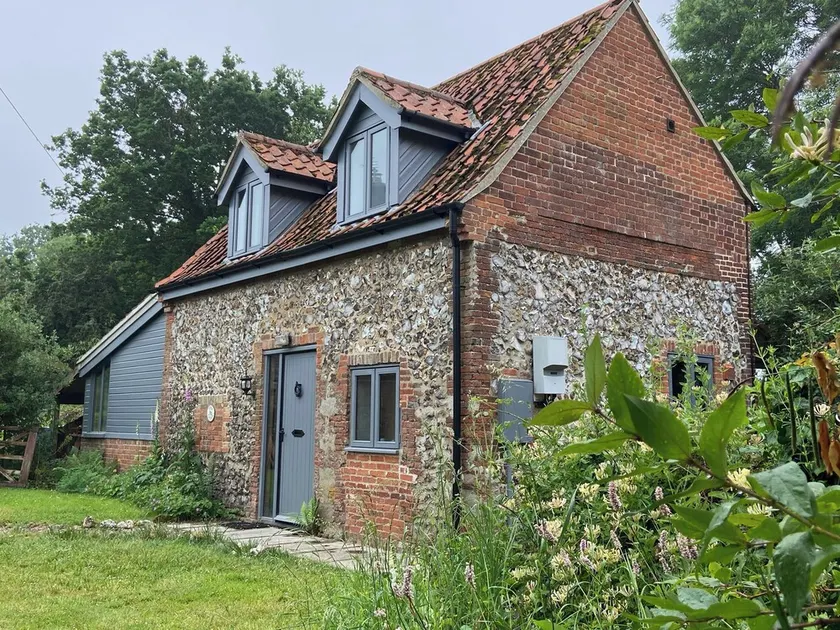 1 bedroom accommodation in Little Haubois, near Norwich - Image 1