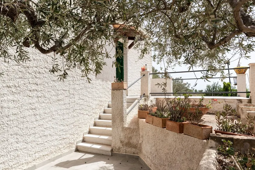 Appartement 'Casa Leonardo' avec terrasse partagée, jardin privé et climatisation - Image 1