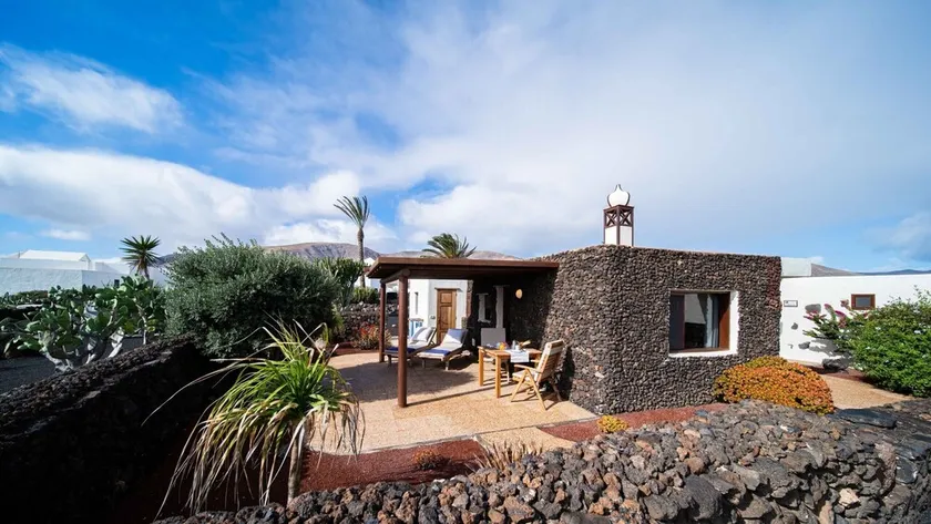 Vacation Home 'Casa Margarita 3' with Mountain View, Private Garden & Wi-Fi - Image 1