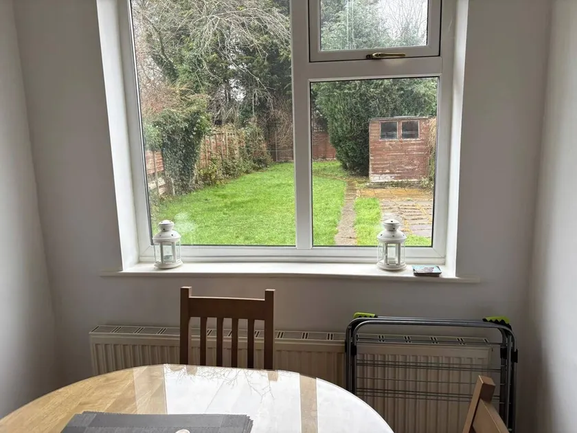 Wolves Retreat Sleeps 7 with Garden Parking - Image 1