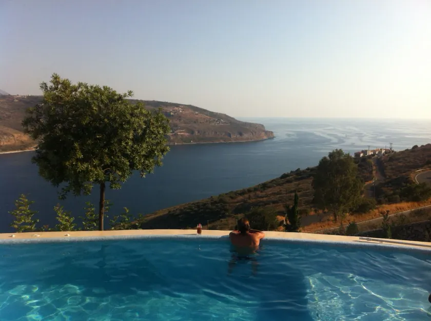 Villa privée avec piscine et vue panoramique à Itilo, Mani - Image 1