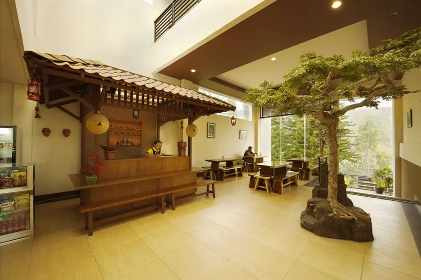 Hotel Bintang Tawangmangu - Image 1