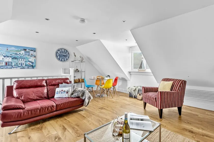 17 At The Beach -  an apartment that sleeps 4 guests  in 2 bedrooms - Image 1