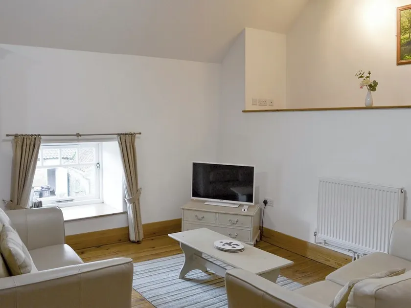2 bedroom accommodation in North Willingham, near Market Rasen - Image 1