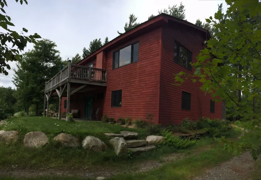 Stort moderne hus med stort åbent stort værelse og fire store soveværelser med bade - Image 1