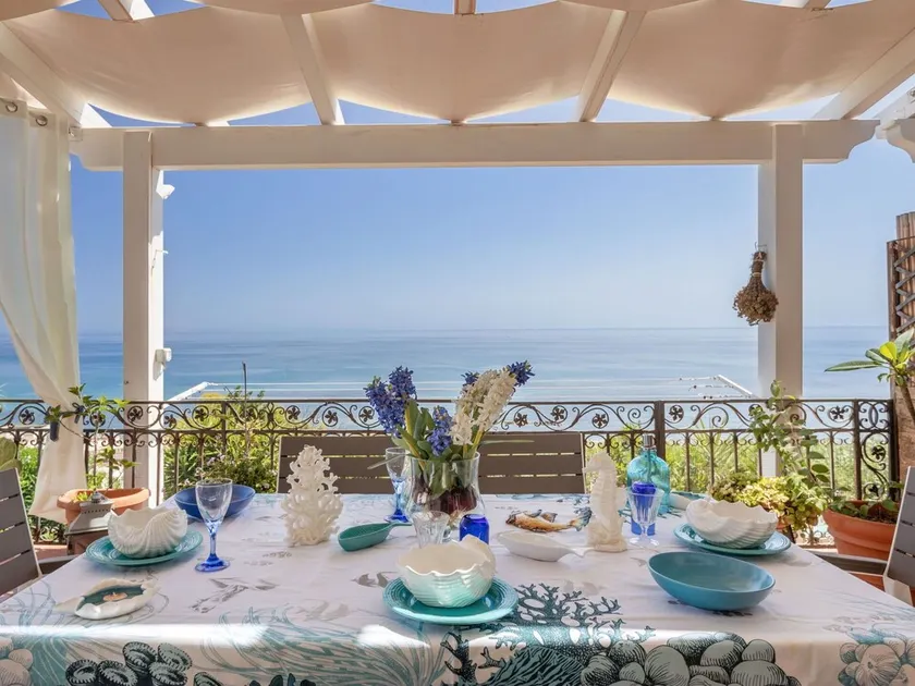 Fantastisk privat feriebolig for 6 personer med klimaanlæg, WIFI, TV og terrasse - Image 1