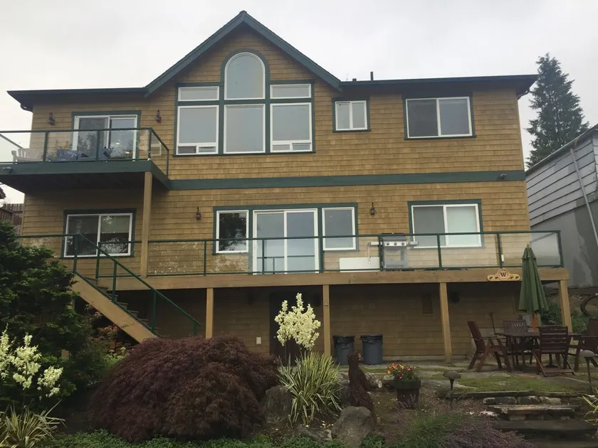 Lakefront retreat.  Welcome to Big Lake.  4 Bedroom House   - Image 1