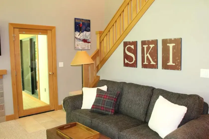 Beautiful Condo Located In Disciples Village ~ Steps to ski and water park!  - Image 1