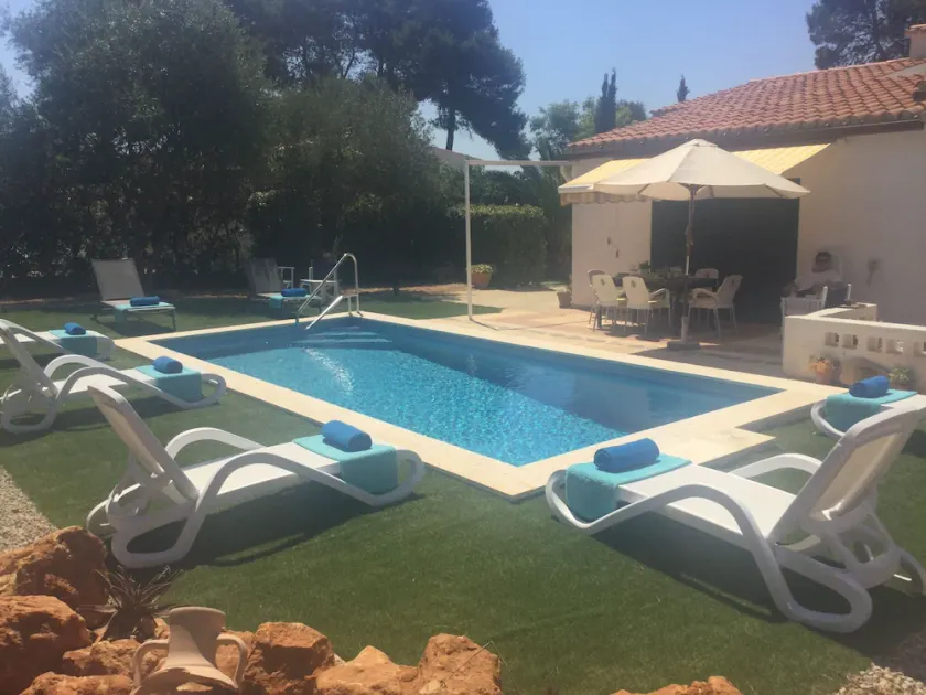 100% DISINFECTED Villa. ACCESSIBLE Besides SEA.PRIVATE swimming pool. AIRCON.BBQ - Image 1
