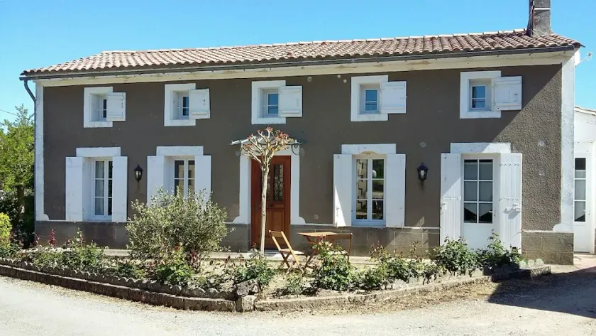 Gite DE Robin - Saint-christophe-des-bardes - Image 1
