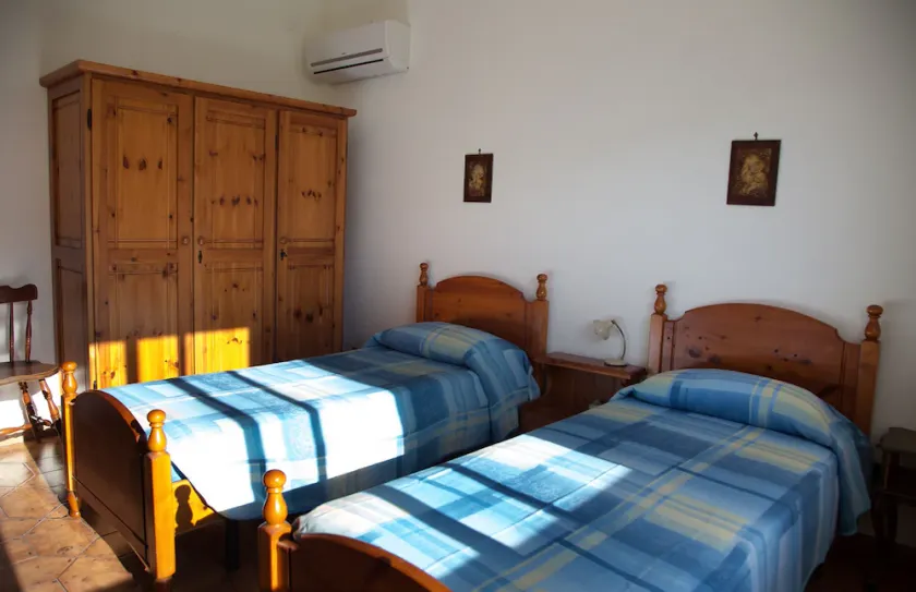 Villa with terrace and garden 350 meters from the sea of Licata - Image 1